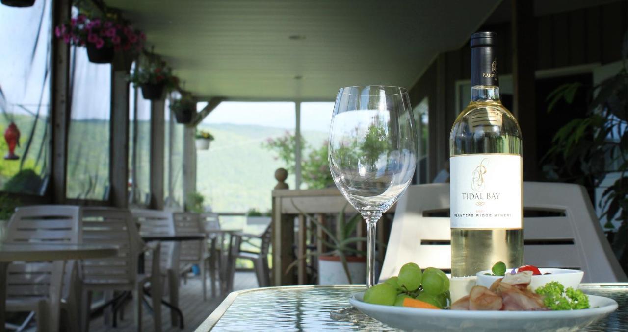 Chanterelle Inn & Cottages Baddeck Inlet 外观 照片