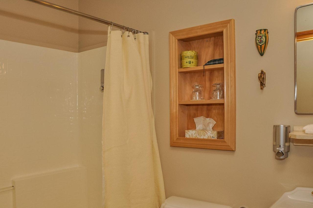 Chanterelle Inn & Cottages Baddeck Inlet 外观 照片