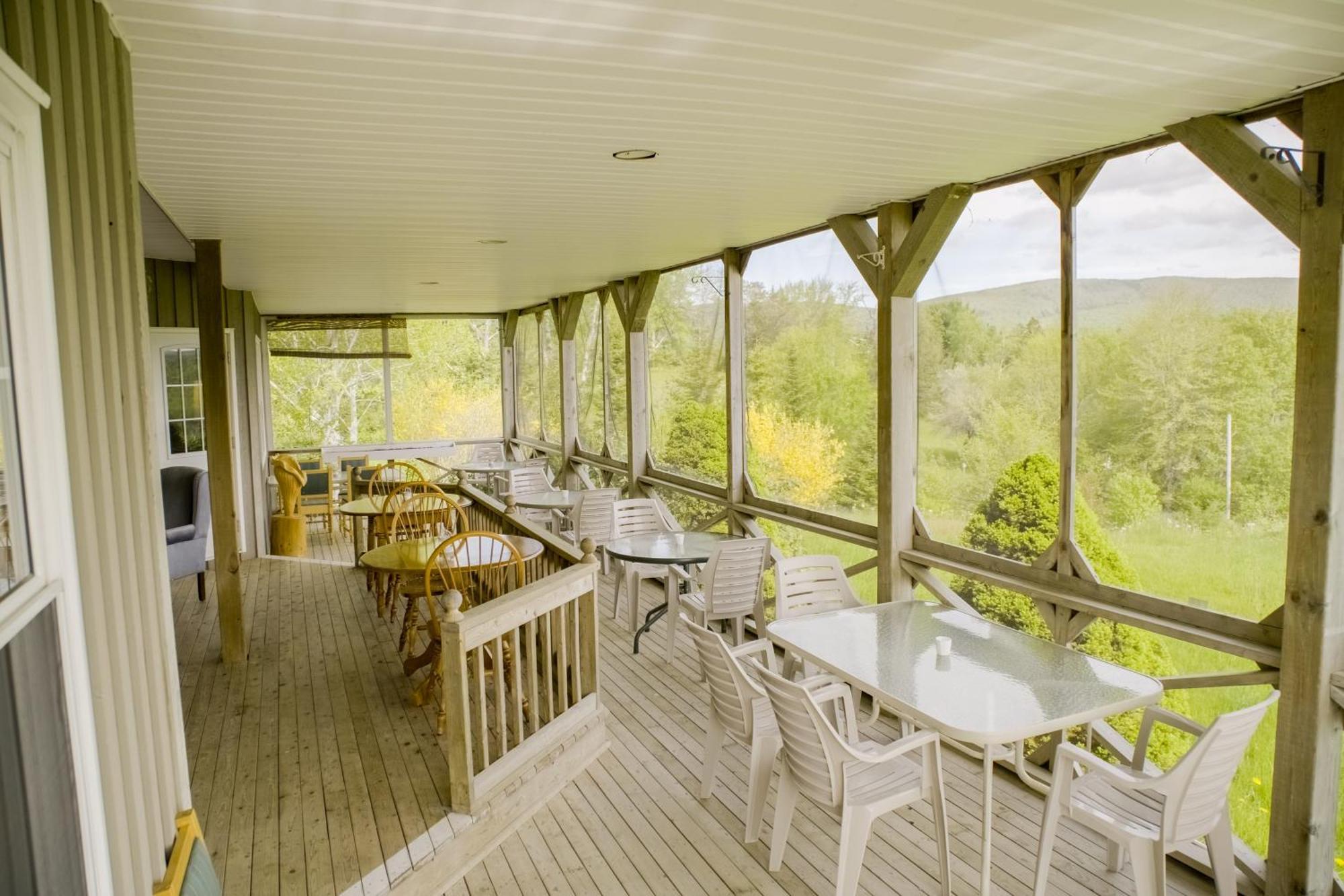 Chanterelle Inn & Cottages Baddeck Inlet 外观 照片