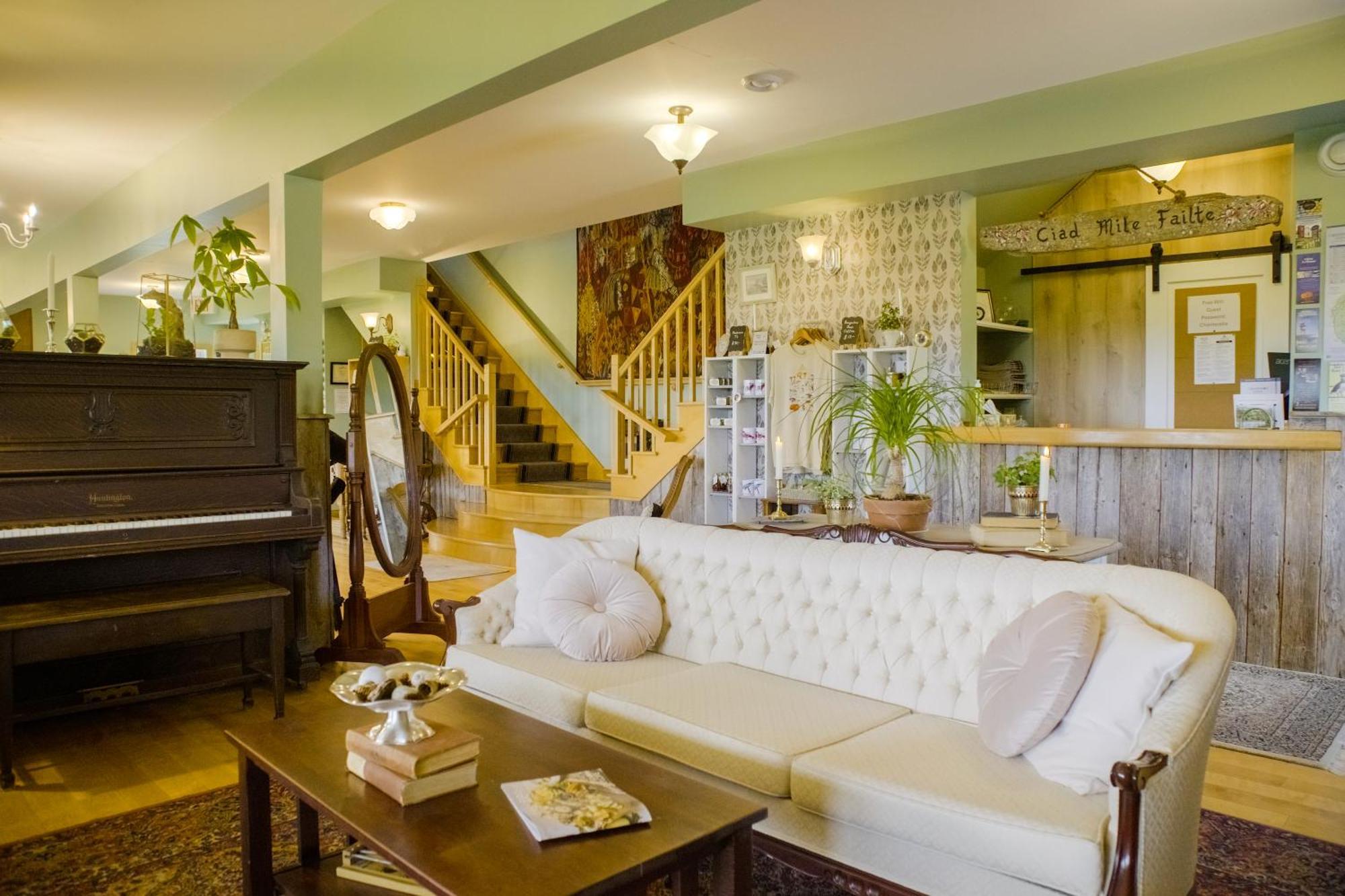 Chanterelle Inn & Cottages Baddeck Inlet 外观 照片