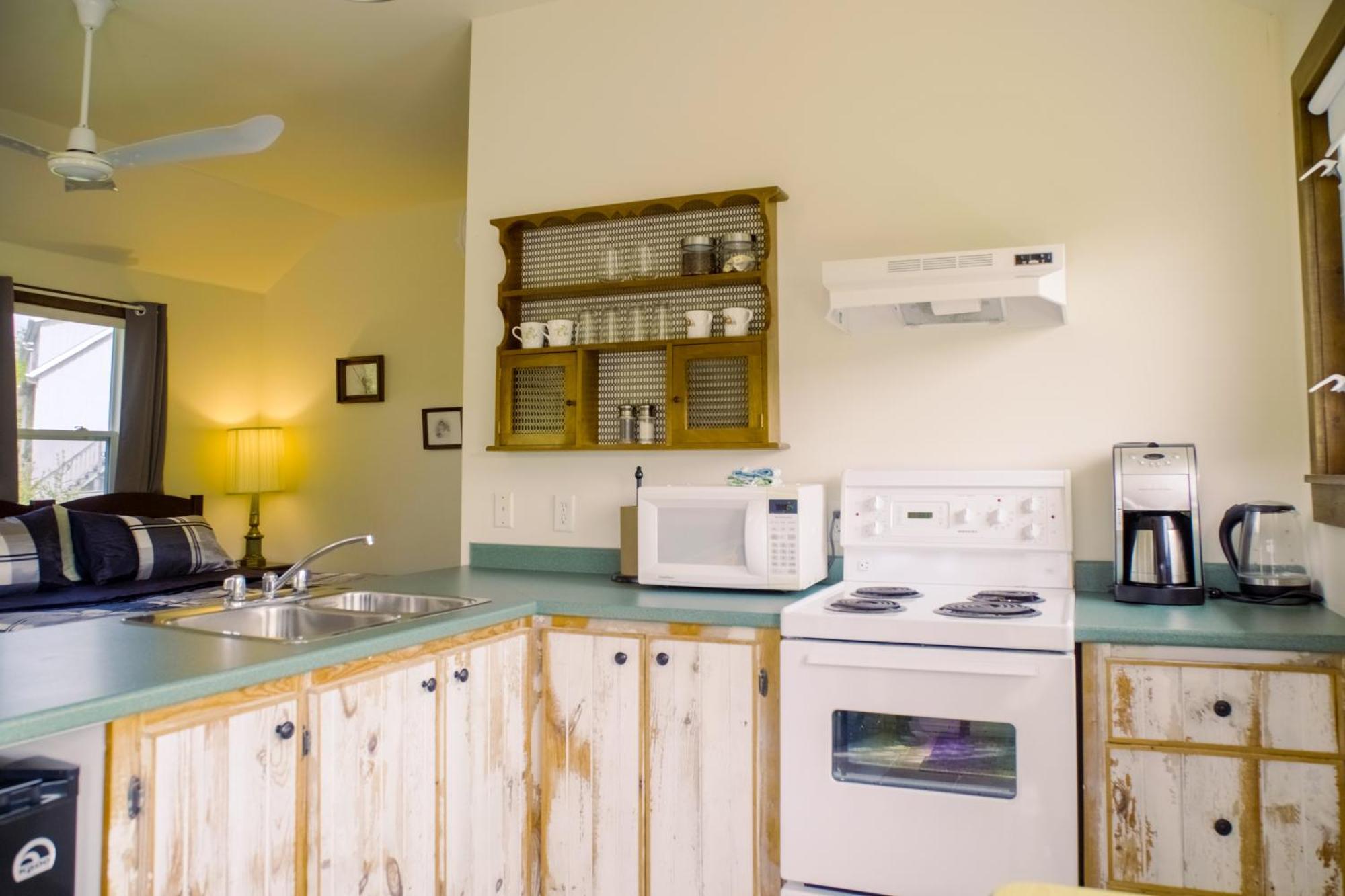 Chanterelle Inn & Cottages Baddeck Inlet 外观 照片