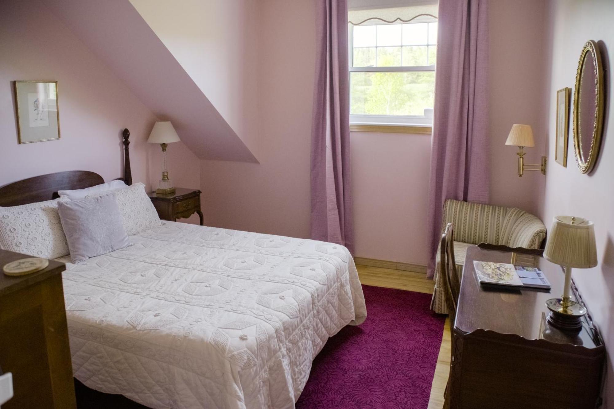 Chanterelle Inn & Cottages Baddeck Inlet 外观 照片